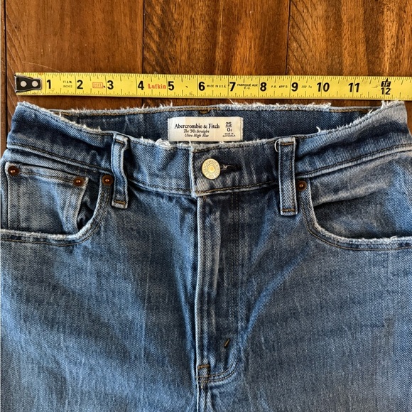 Abercrombie & Fitch 90s Straight Ultra High Rise size 25 Short 28.5” inseam - Picture 6 of 10